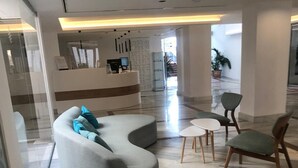 Lobby - 2 Bedroom, 2 bathroom front line property in Cala D'or (07660 Cala D'or)