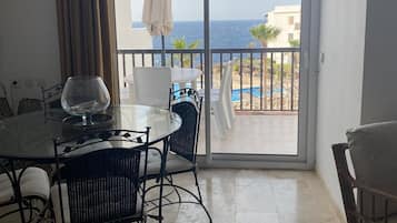 تناول الطعام