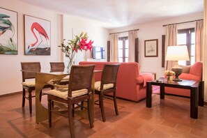 Dining - Flamencos Apartment & Garage 5 pax (Sevilla)