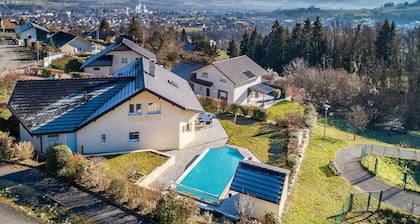 Modernes Haus mit Pool zwischen dem See von Annecy und Aix les Bains
