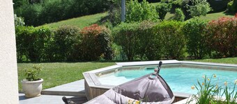 Modern huis met zwembad tussen het meer van Annecy en Aix-les-Bains