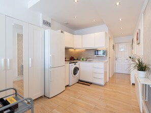 Fridge, oven, coffee/tea maker, electric kettle - NEW ATTICO ALBAREDA LAS PALMAS  (Las Palmas de Gran Canaria)