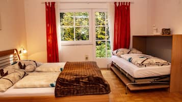 1 chambre, fer et planche Ă  repasser, Wi-Fi gratuit, draps fournis