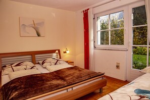 1 chambre, fer et planche à repasser, Wi-Fi gratuit, draps fournis