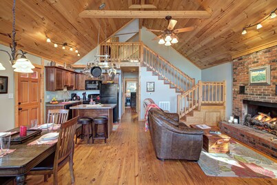 Serenade Cove: Now listed through Carolina Mornings! See VRBO 4455448.