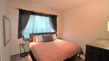 2 chambres, bureau, fer et planche à repasser, Wi-Fi gratuit