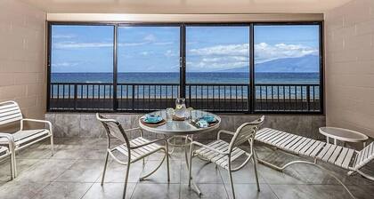Oceanfront, adjacent to North Ka'anapali Beach, Central A/C! Newly reduced rates