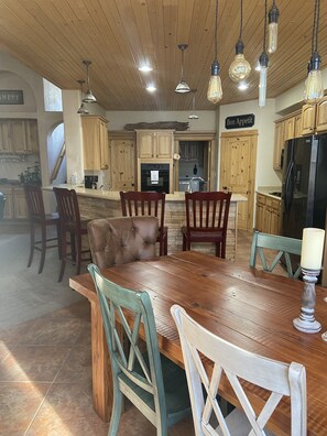 تناول الطعام