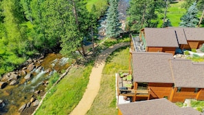 Exterior - Prime River Frontage with Divide Views, AC, fishing, deck,.5 mi EP& 2mi to RMNP (Estes Park)