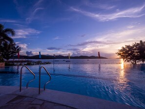 Outdoor pool - Sunlight Eco Tourism Island Resort (Naglayan Island)