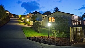 Front of property - Sunseeker Cottages Motel (Haruru)