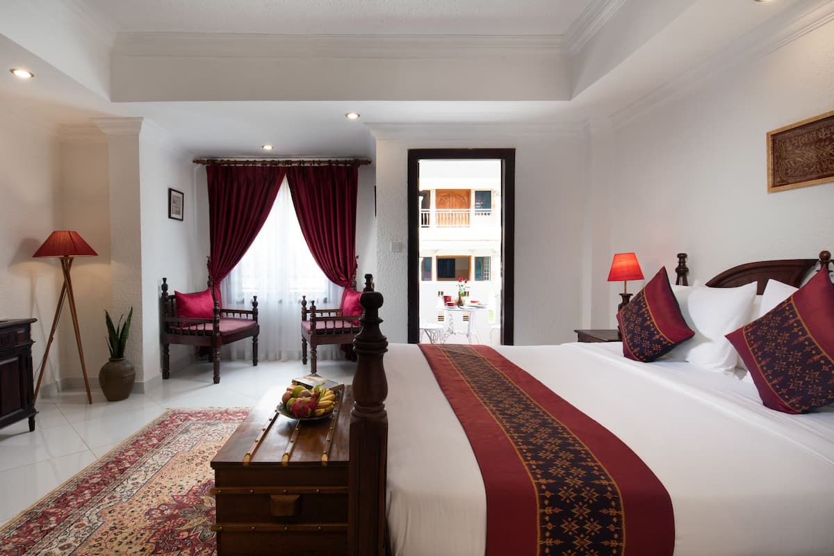 Colonial Suite -Daily Afternoon Tea | Premium bedding, pillow-top beds, minibar, in-room safe