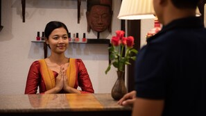 Couples treatment rooms, sauna, hot tub, steam room, body treatments - Mane Colonial Classic (Siem Reap)