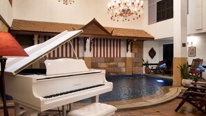 Bar accanto alla piscina