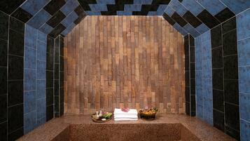 Couples treatment room(s), sauna, hot tub, steam room, body treatments