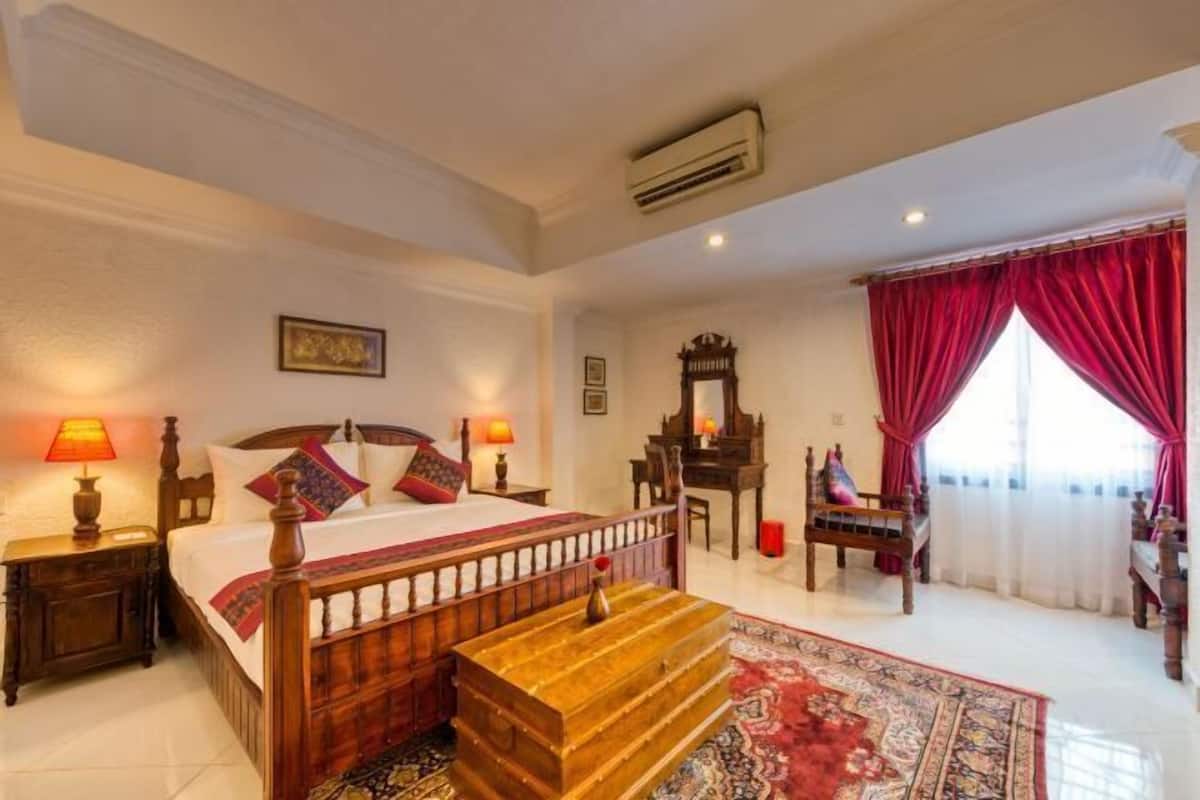 Ropa de cama de alta calidad, camas con pillow-top y minibar