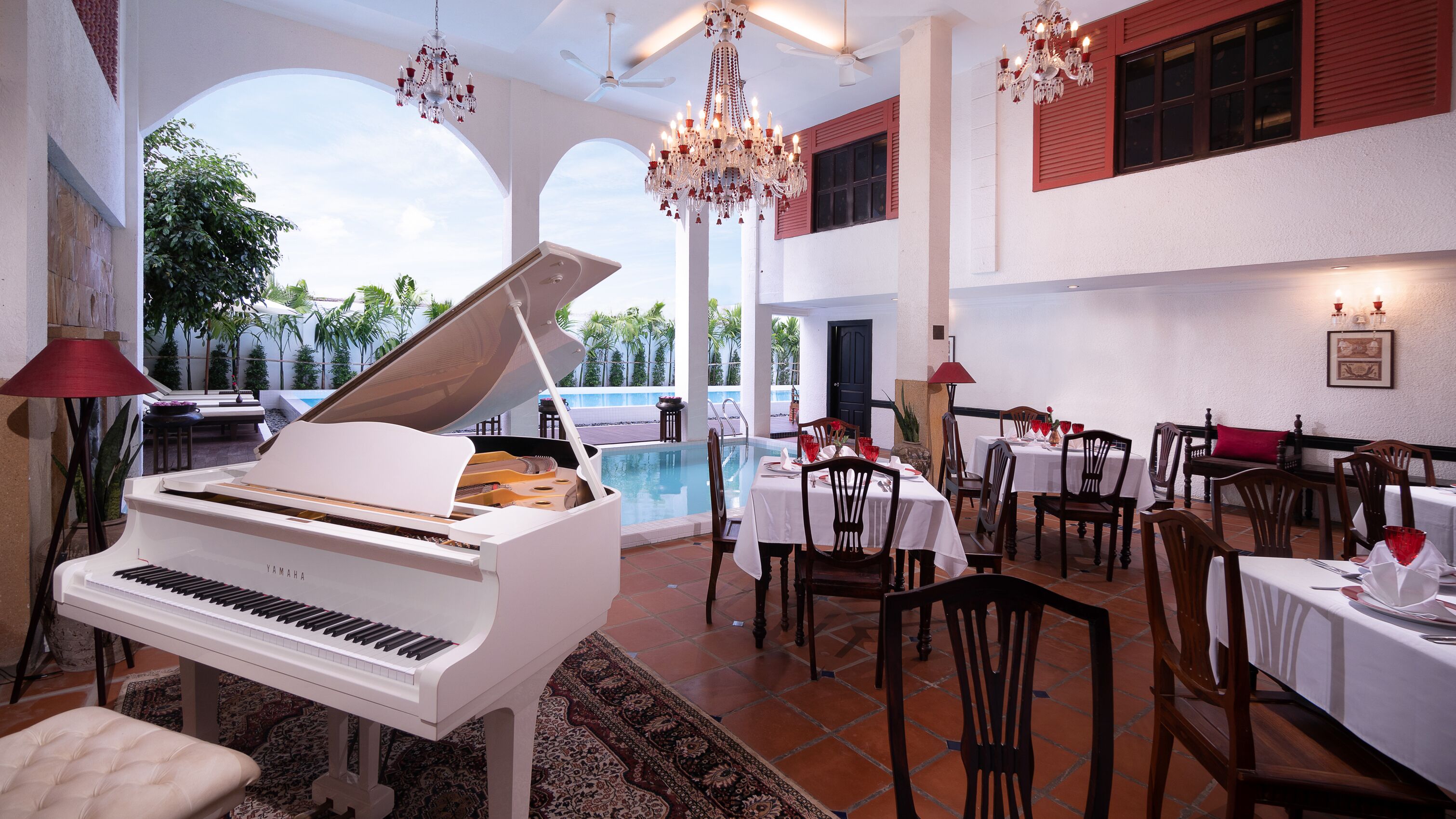 breakfast, lunch, dinner served; local and international cuisine