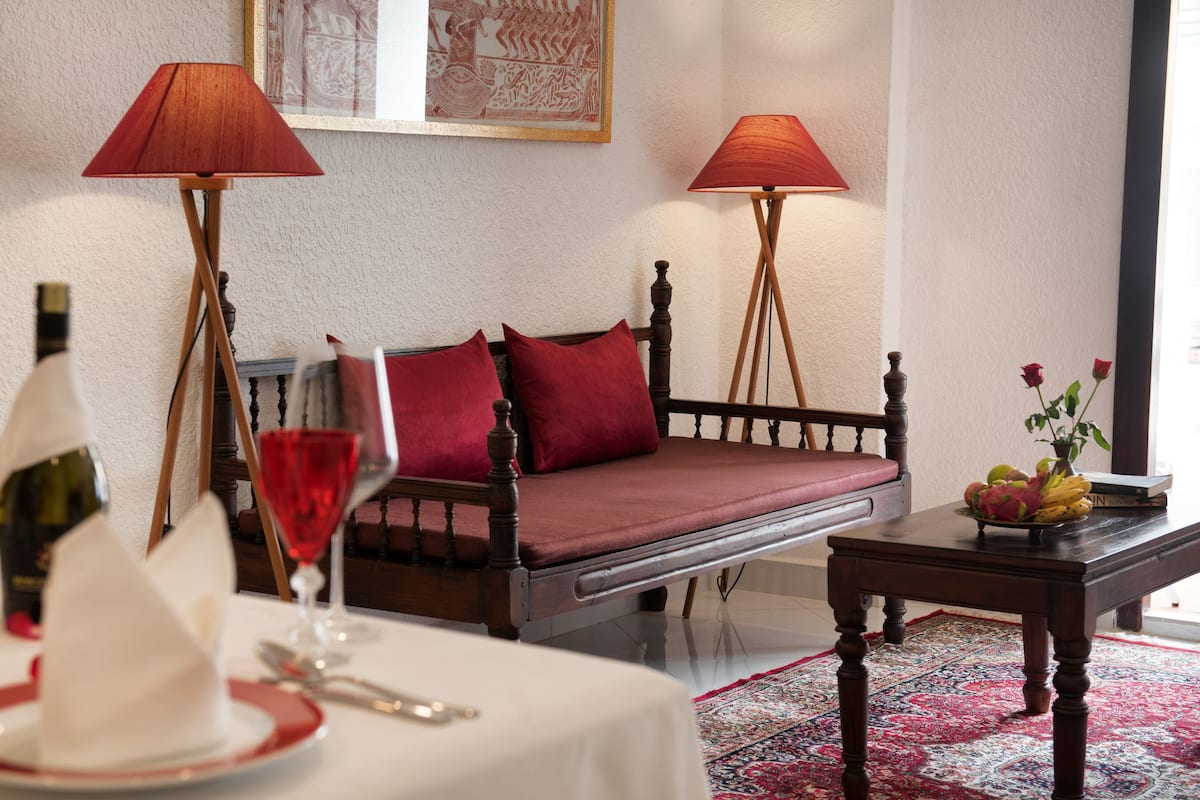 Colonial One-Bedroom Suite -Daily Afternoon Tea | Living room | 55-inch Smart TV with premium TV channels, TV, Netflix