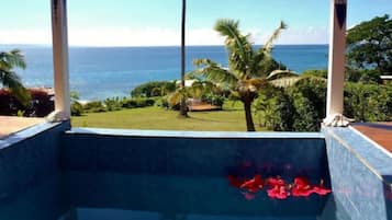 Suite familiar, 2 dormitoris, 2 banys, vistes a l'oceà | Vista de la platja o del mar