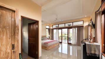 Vila, 1 quarto, piscina particular | 1 quarto, escrivaninha, ferros/tábuas de passar roupa