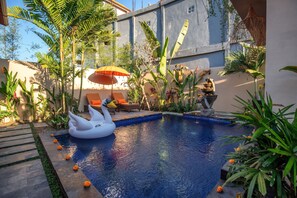 Vila Bulan Madu, kolam renang pribadi | Taman