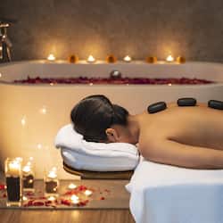 Espace de soins pour les couples, soins corporels, soins d'aromathérapie