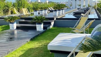 Outdoor pool, sun loungers