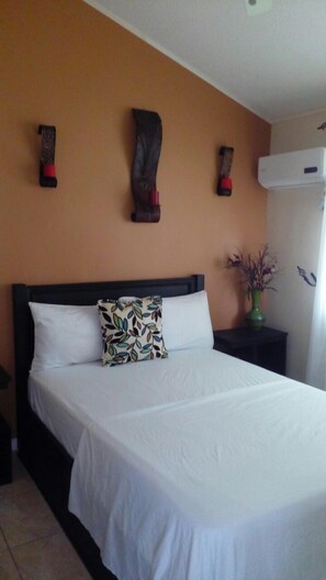 2 chambres, fer et planche Ă repasser, Wi-Fi, draps fournis