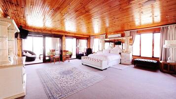 House, 4 Bedrooms, Non Smoking, Sea View | 4 bedrooms, in-room safe, desk, iron/ironing board