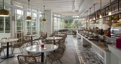 Kampi Hotel Tunjungan – Surabaya