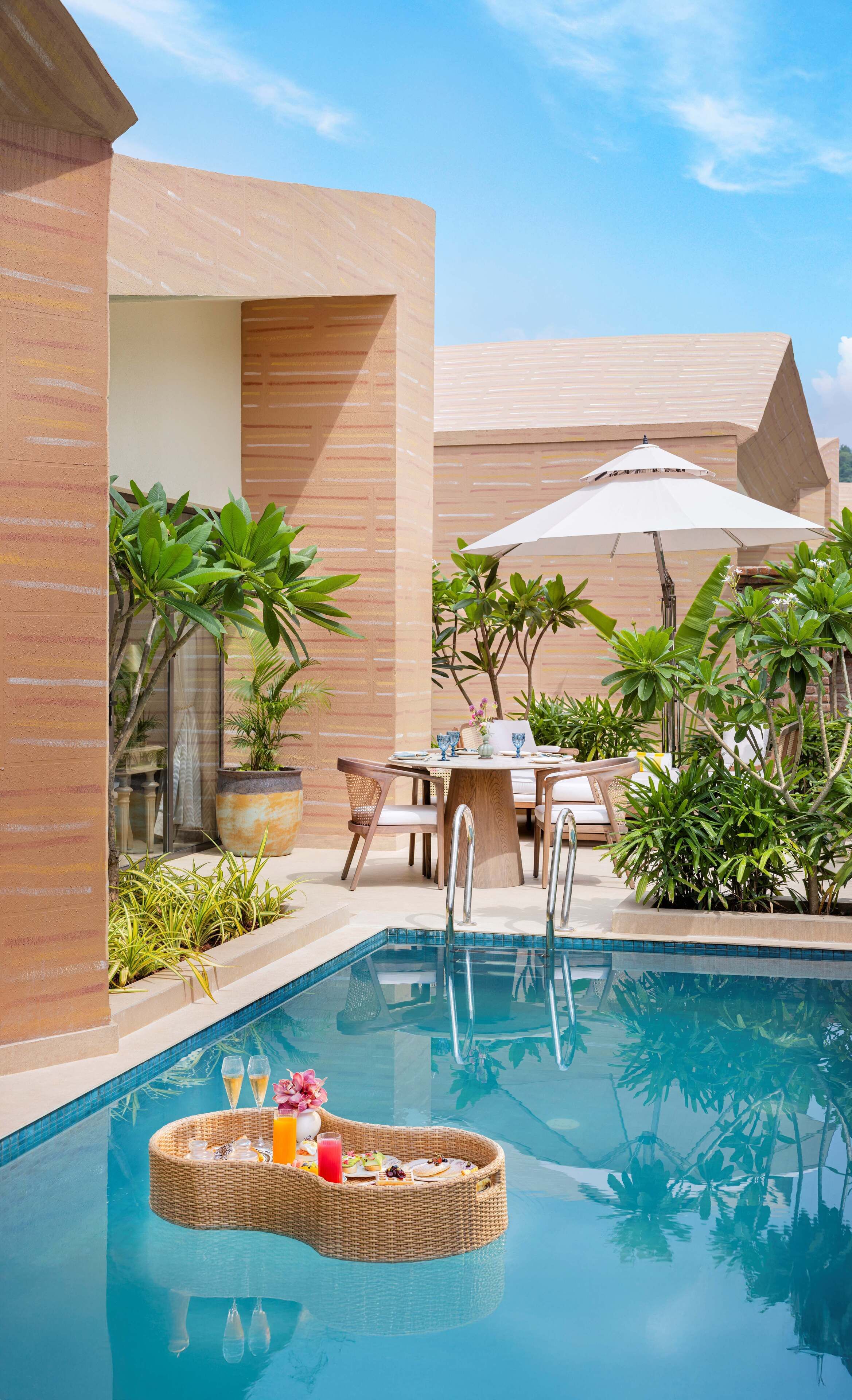 บริเวณภายนอก