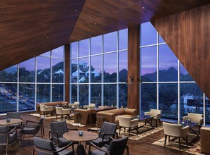 Restaurant - Taj Aravali Resort & Spa (Udaipur)