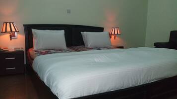Premium kamer, 1 queensize bed, niet-roken | Lakens van Egyptisch katoen, luxe beddengoed