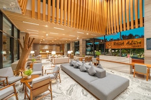 Reception - Rosa Alba Resort & Villas Tuy Hoa (Tuy Hoa)