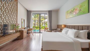 1 bedroom, premium bedding, minibar, in-room safe