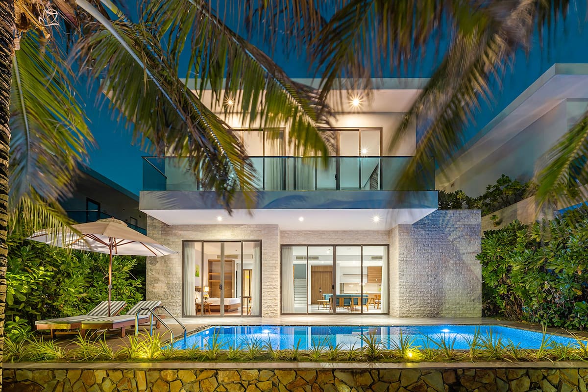 Beach front Villa 3 bedrooms(Private pool) | Living area | 52-inch Smart TV with digital channels