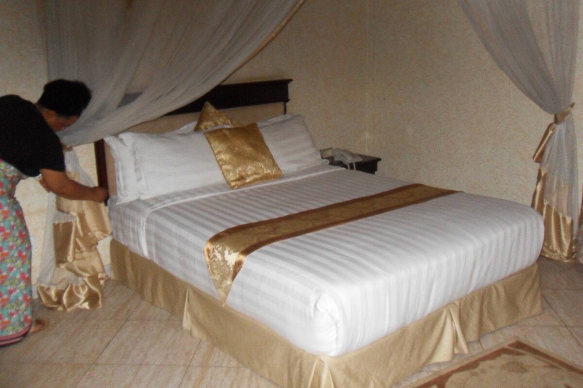 In-room safe, free WiFi, bed sheets