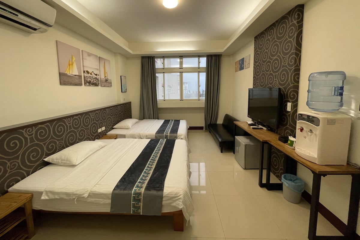 1 bedroom, blackout curtains, soundproofing, free WiFi