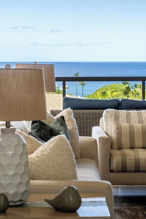 Téléviseur, lecteur de DVD, chaîne audio