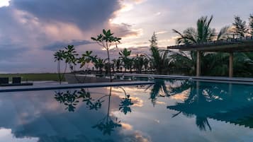 3 outdoor pools, open 6:00 AM to 10:00 PM, pool umbrellas, pool loungers