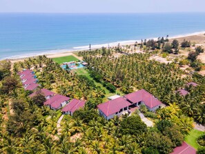 Property grounds - Aprota Villas (Pottuvil)