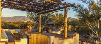 Uusi! Yksityinen retriitti lähellä Ritz Carltonia, jossa on kylpylä, henkeäsalpaavat näkymät 5 hehtaarin alueelle