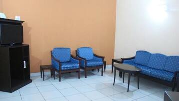 Royal Suite, 1 Double Bed, Non Smoking | Living area