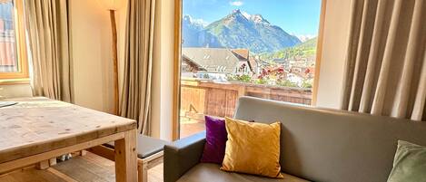 Apartment, Mountain View | Living area