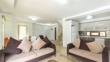 Villa | Área de sala de estar | Televisión LCD