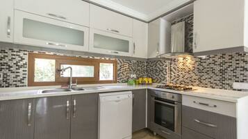 Villa | Private kitchenette