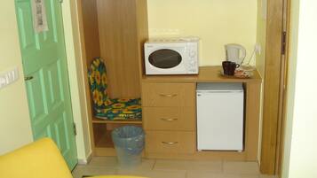 Double or Twin Room, Private Bathroom | Room amenity