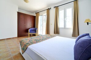 Villa | 2 Schlafzimmer, Bügeleisen/Bügelbrett, Babybetten