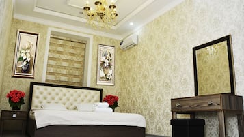 2 bedrooms, in-room safe, desk, soundproofing