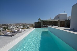 Outdoor pool - Villa Joanna by The Pearls Collection (Mykonos)